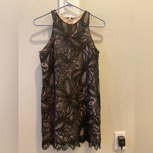 Babaton Henry Lace Dress. NEVER BEEN WORH condition. SIZE 0